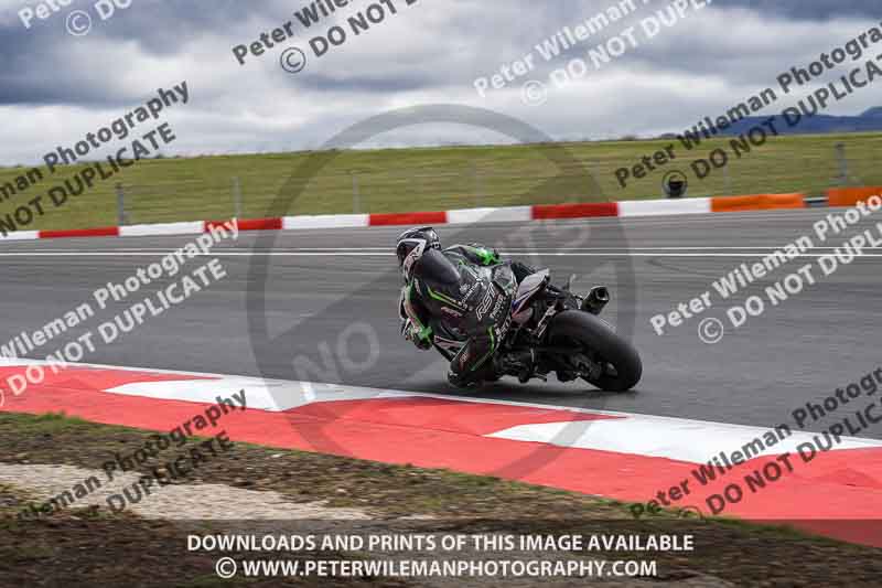 cadwell no limits trackday;cadwell park;cadwell park photographs;cadwell trackday photographs;enduro digital images;event digital images;eventdigitalimages;navarra;no limits trackdays;peter wileman photography;racing digital images;trackday digital images;trackday photos